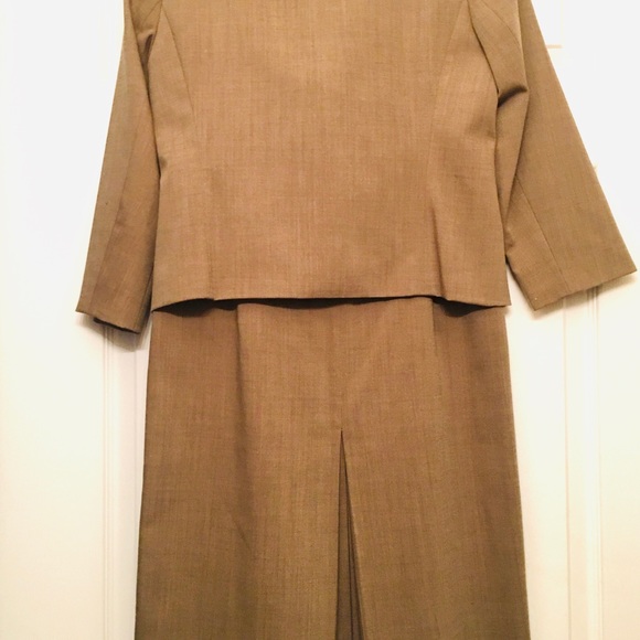 Stylish Banana Republic Skirt / Blazer Suit Size 2 ❤️ - Picture 7 of 9